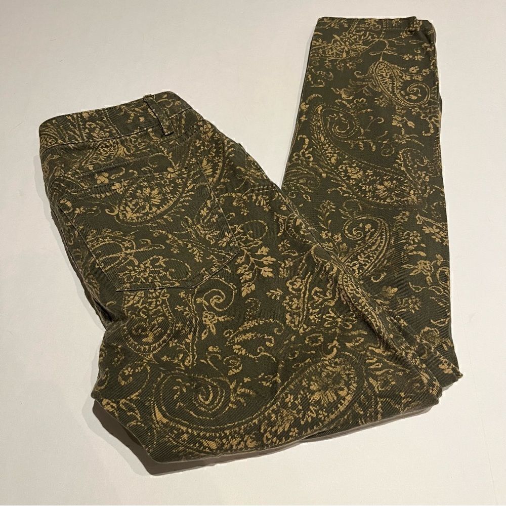Chaps Women's Jeans Green and tan Paisley Size 4